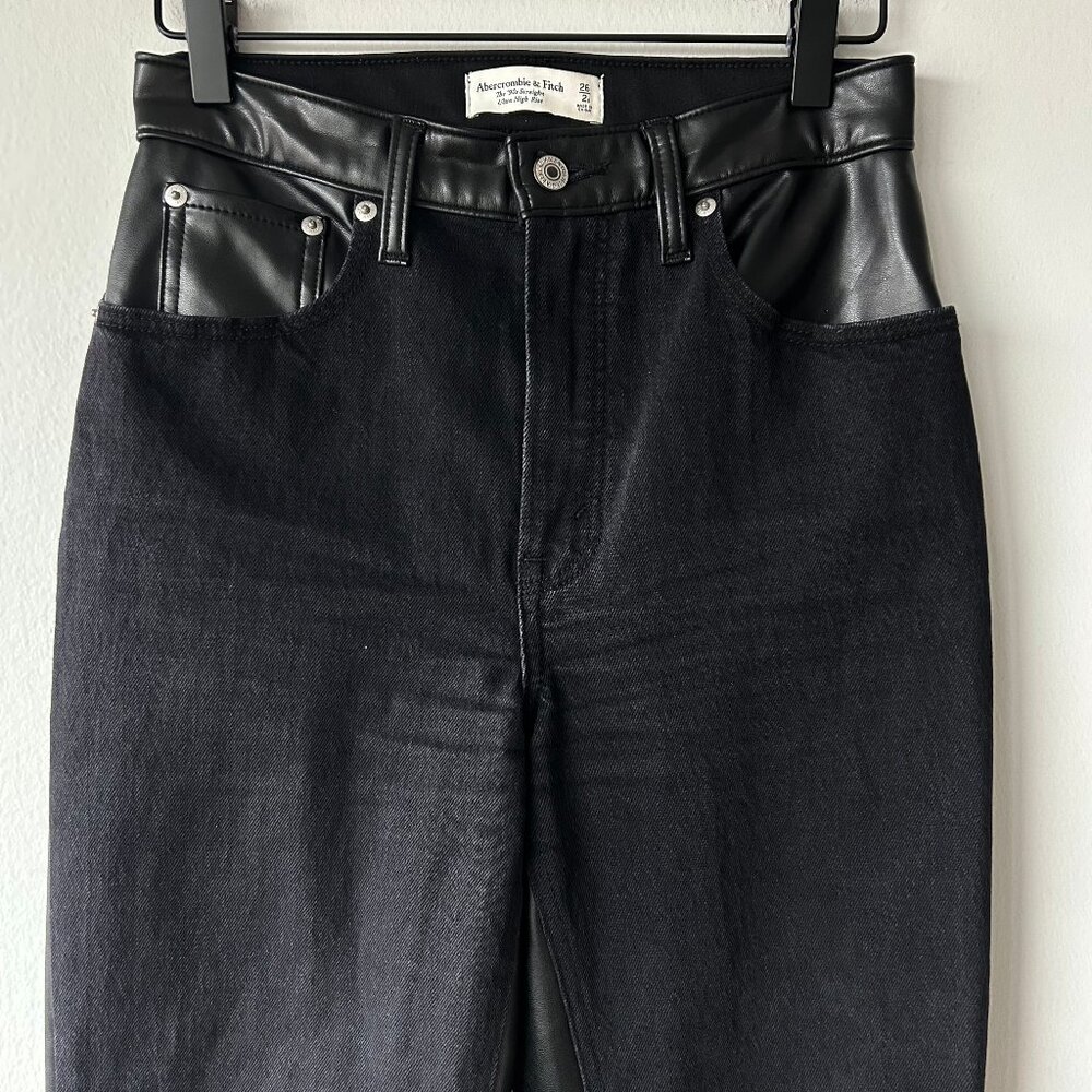 Abercrombie 90s Straight Faux Leather Jeans Women 26 Short Ultra High Rise Black - Picture 3 of 10